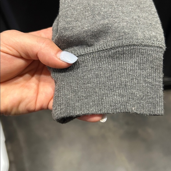 Idyllwind Charcoal Sweatshirt - Picture 6 of 7